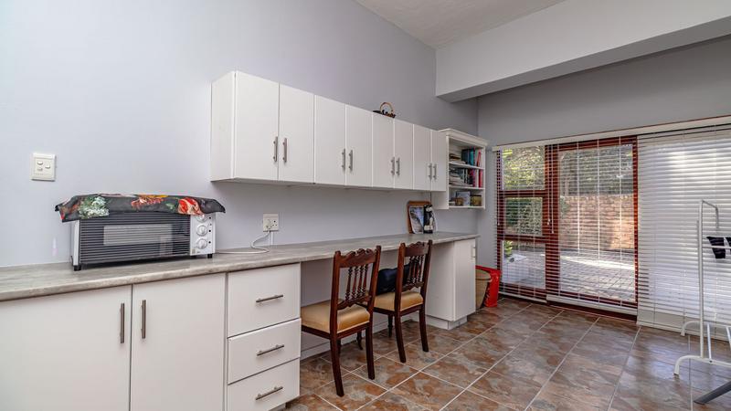 5 Bedroom Property for Sale in Hersham Western Cape